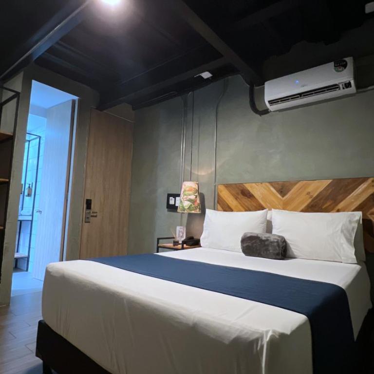Stylish Stay near Lleras Park - Superior Double Room - 9