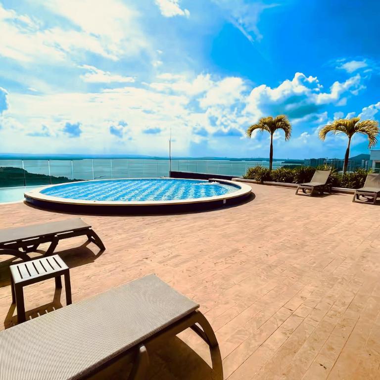 Exclusivo apartamento de lujo frente al mar en Los Morros, con acceso directo y privado a la mejor playa de Cartagena - Two-Bedroom Apartment with Balcony and Sea View - 45