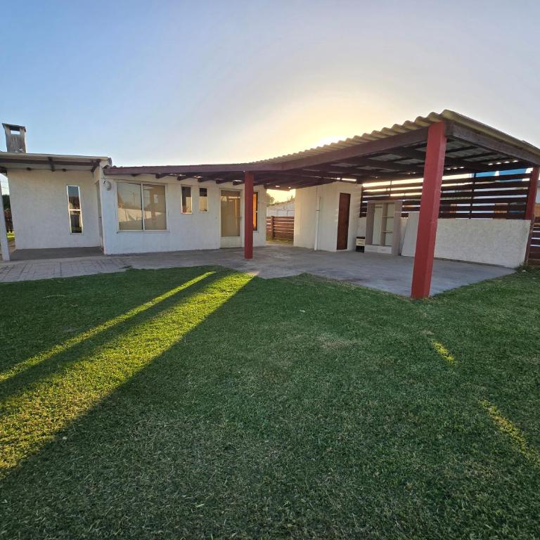 A Pasitos Del Mar - Two-Bedroom House - 2