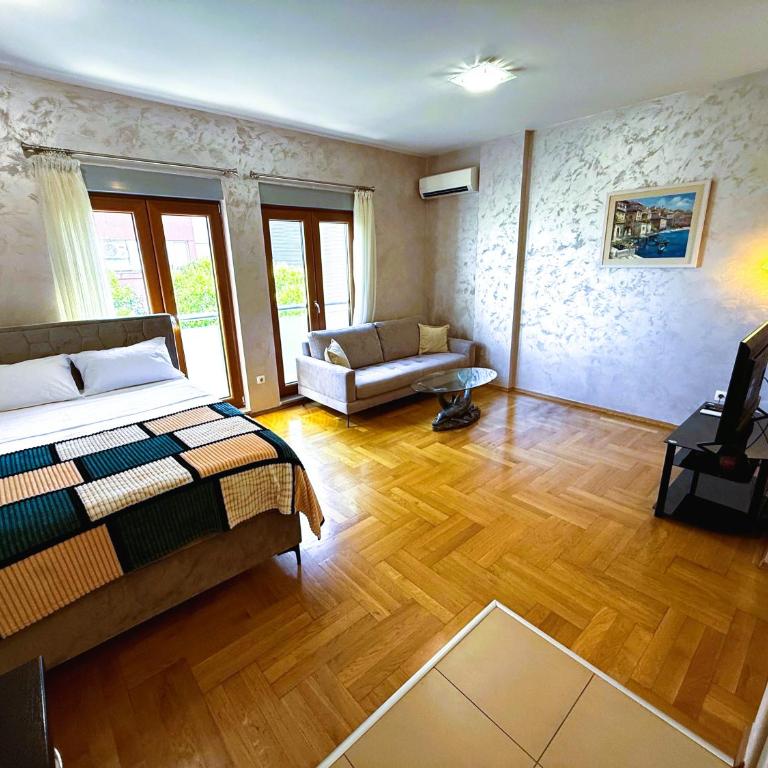 Renta Stanovi Podgorica - Apartment with River View (Millennium Bridge) - 7