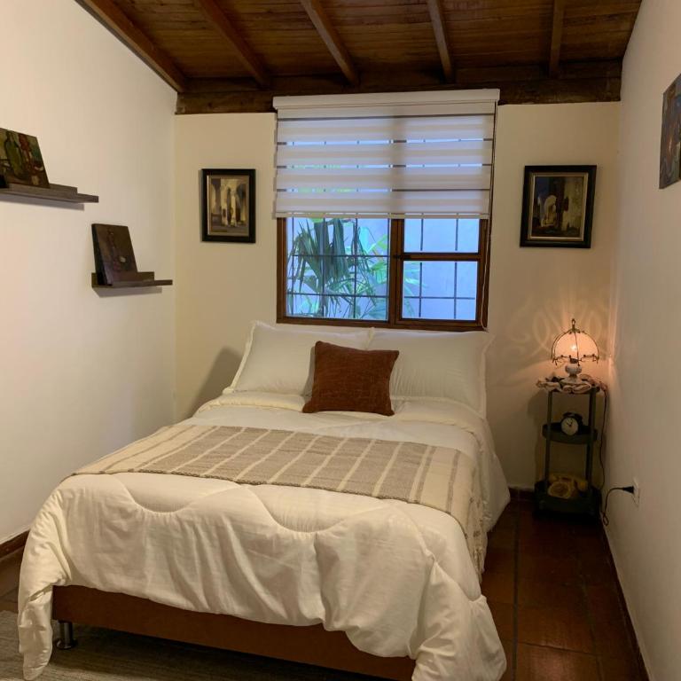 El Solar Hostel - Comuna 13, graffitour - Double Room - 1