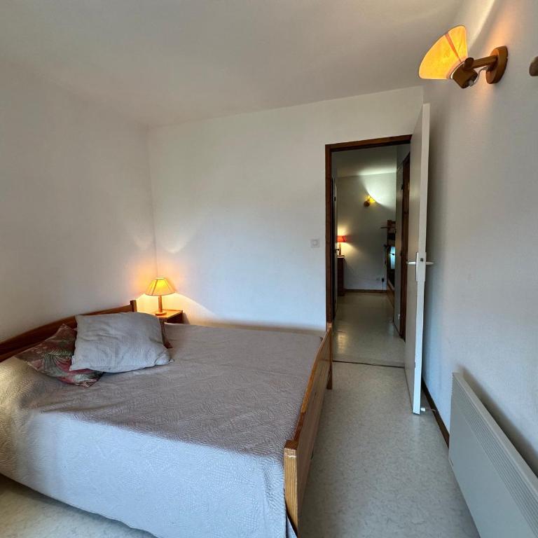 Appartement 2 pièces avec balcon et vue sur montagnes - FR-1-515-230 - Appartement - 8