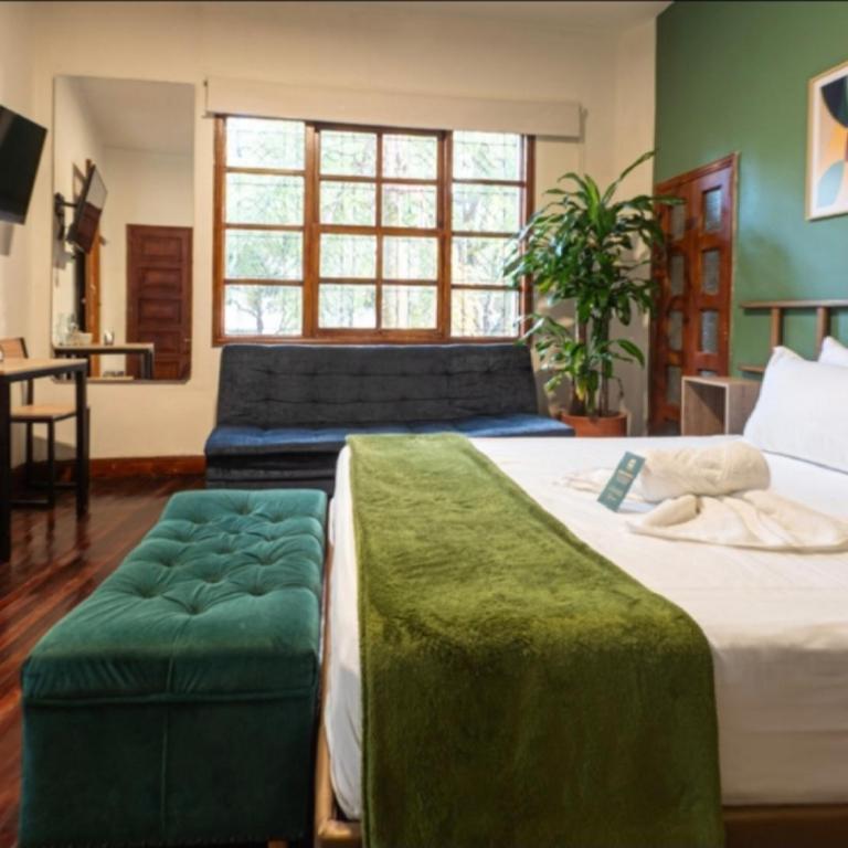 La Playa Hotel Boutique Medellín Centro Histórico - Deluxe Room - 8