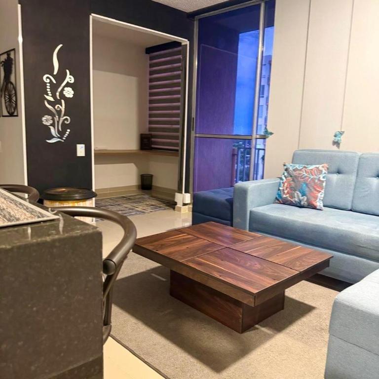 Apartamento súper dotado con aire acondicionado - Apartamento Superior con balcón - 12