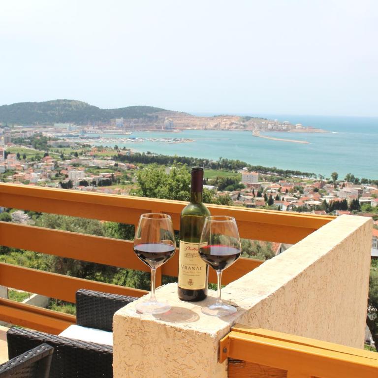 Berg Apartments - Two-Bedroom Apartment with Terrace and Sea View - 21