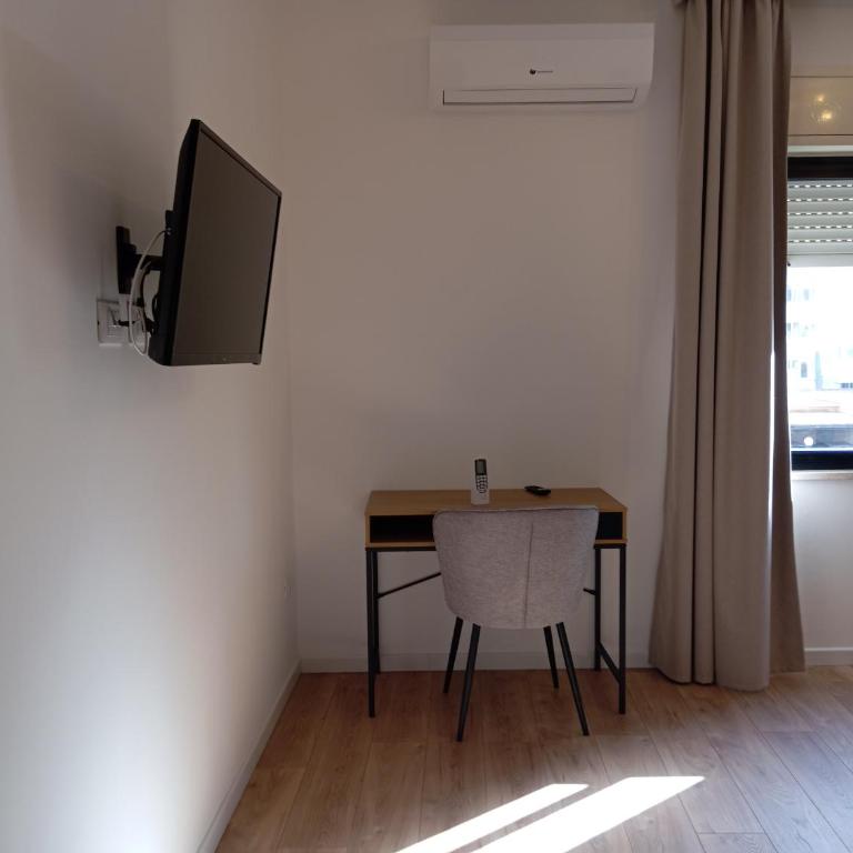 Nettuno Apartment - Two-Bedroom Apartment - 5