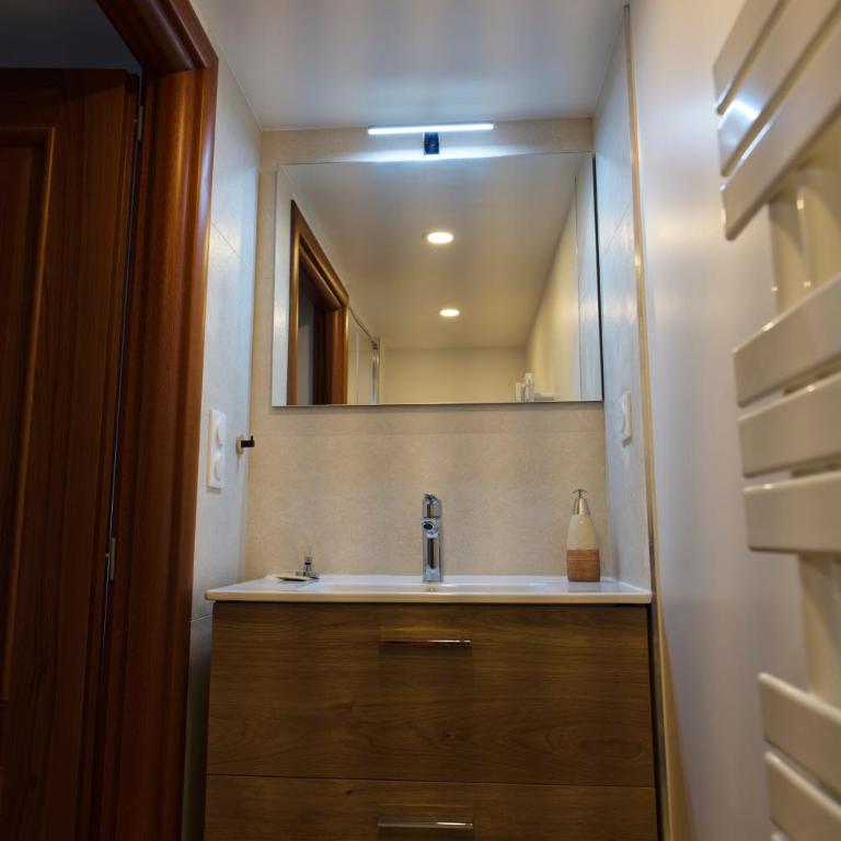 Mas des quatre cyprès - Doppelzimmer mit Poolblick - 2