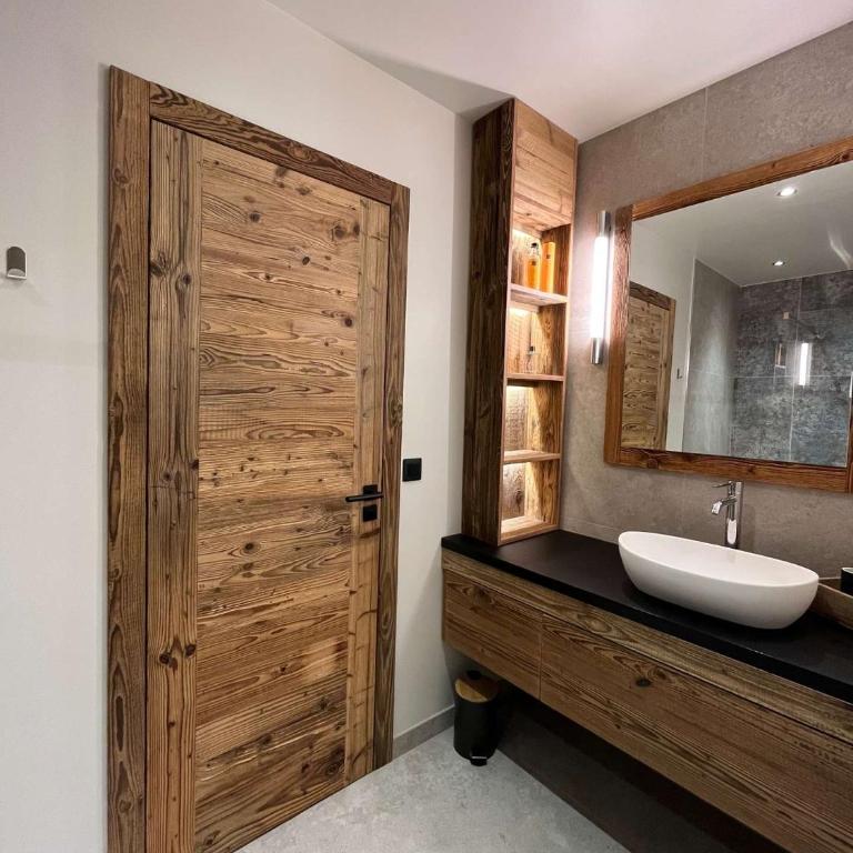 Les Hirondelles de Bellevue - spacieux logement avec cheminée - Appartement 3 Chambres - 18