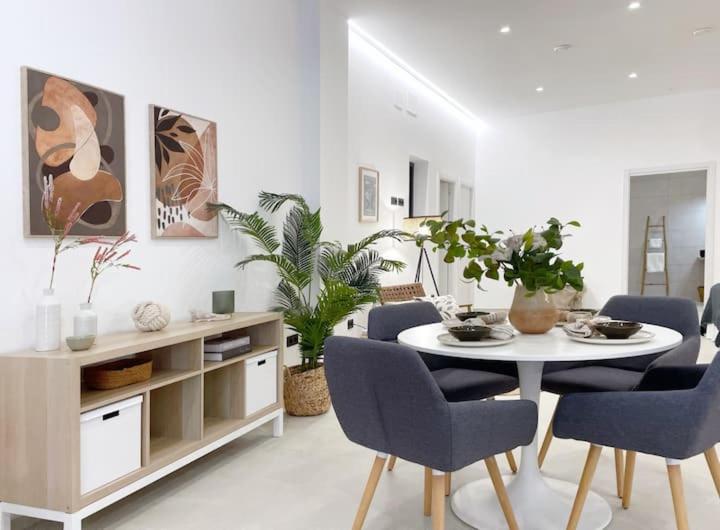 Sunny Stay Valencia 4 pax wifi - Two-Bedroom Apartment - 13