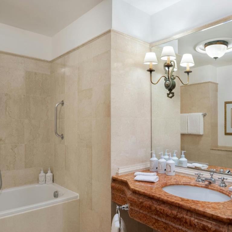 The Excelsior, a Luxury Collection Hotel, Florence - Camera King Deluxe - 4