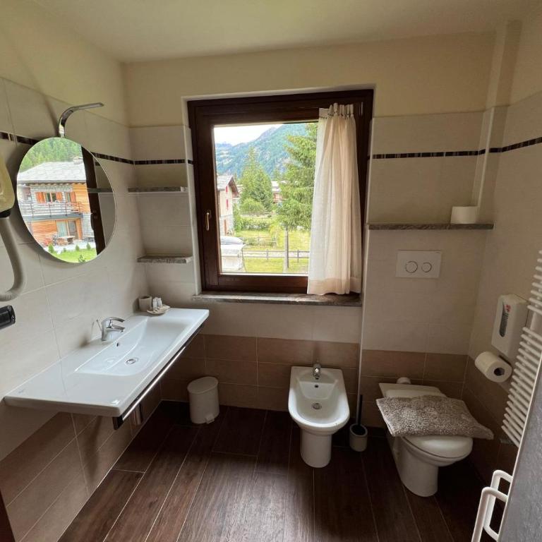 Villa Americana Chambres d'Hotes - Camera Tripla con Balcone - 6