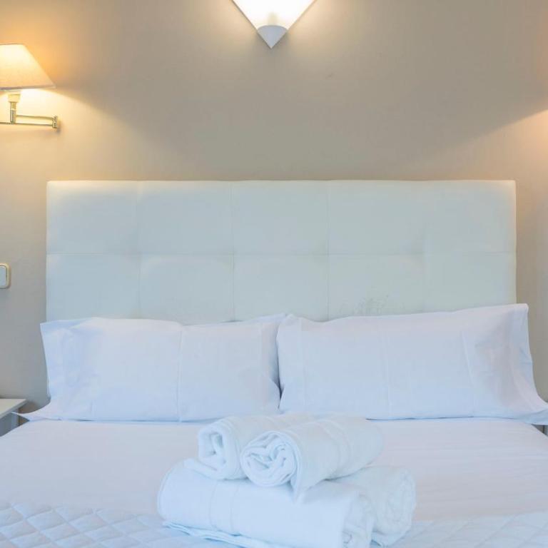 Hostal Centro - Habitación Doble con vistas a la ciudad - 1 o 2 camas - 9