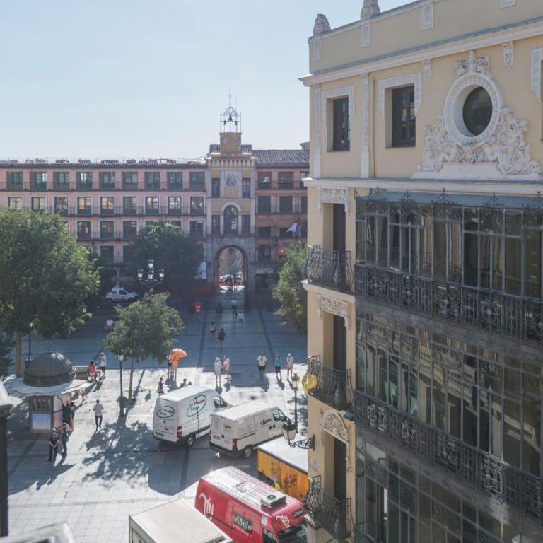 Hostal Centro - Habitación Doble con vistas a la ciudad - 1 o 2 camas - 7