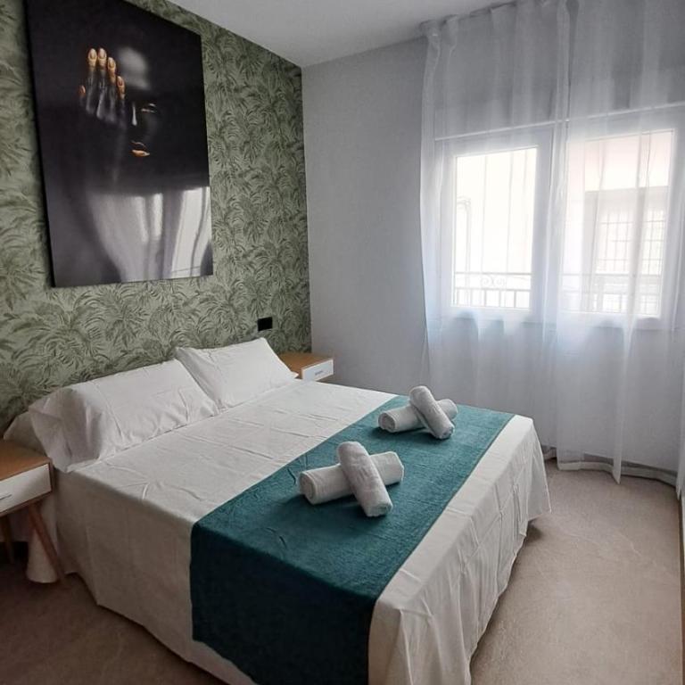 Chloe37 - Two-Bedroom Apartment - 13
