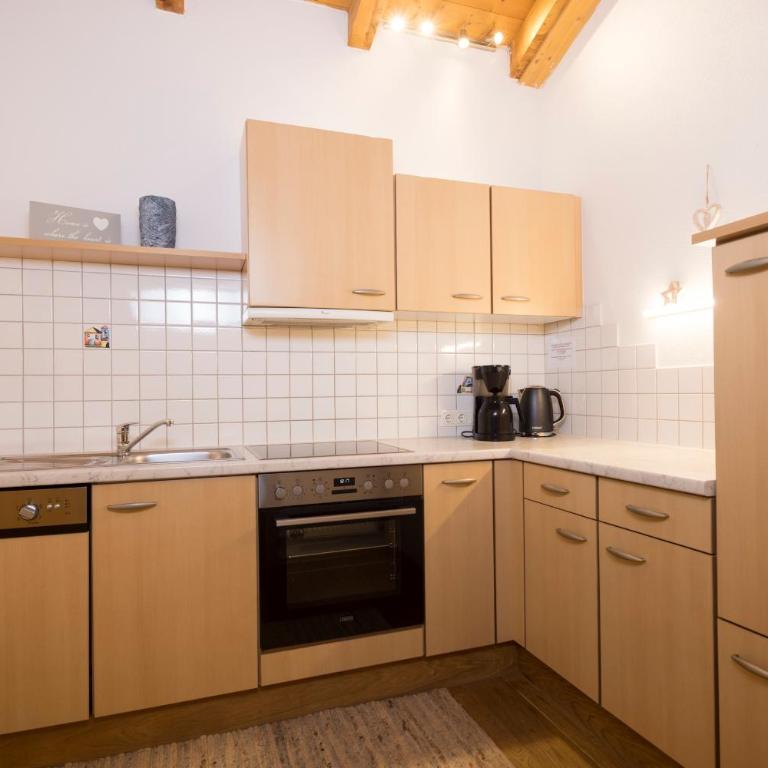 Appartements Huber - Apartment mit 1 Schlafzimmer, Balkon und Bergblick - 2