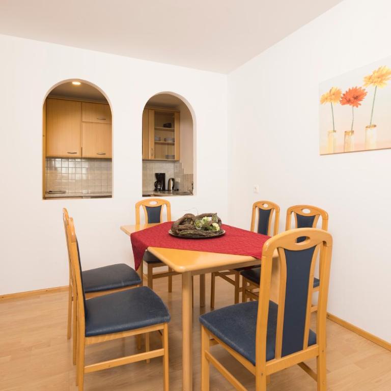 Appartements Huber - Apartment mit 2 Schlafzimmern und Bergblick - 4
