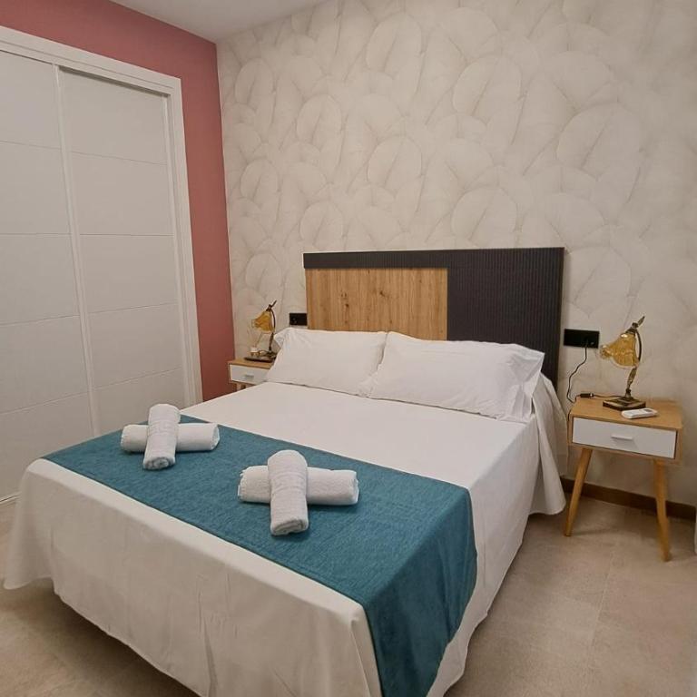 Chloe37 - Two-Bedroom Apartment - 2