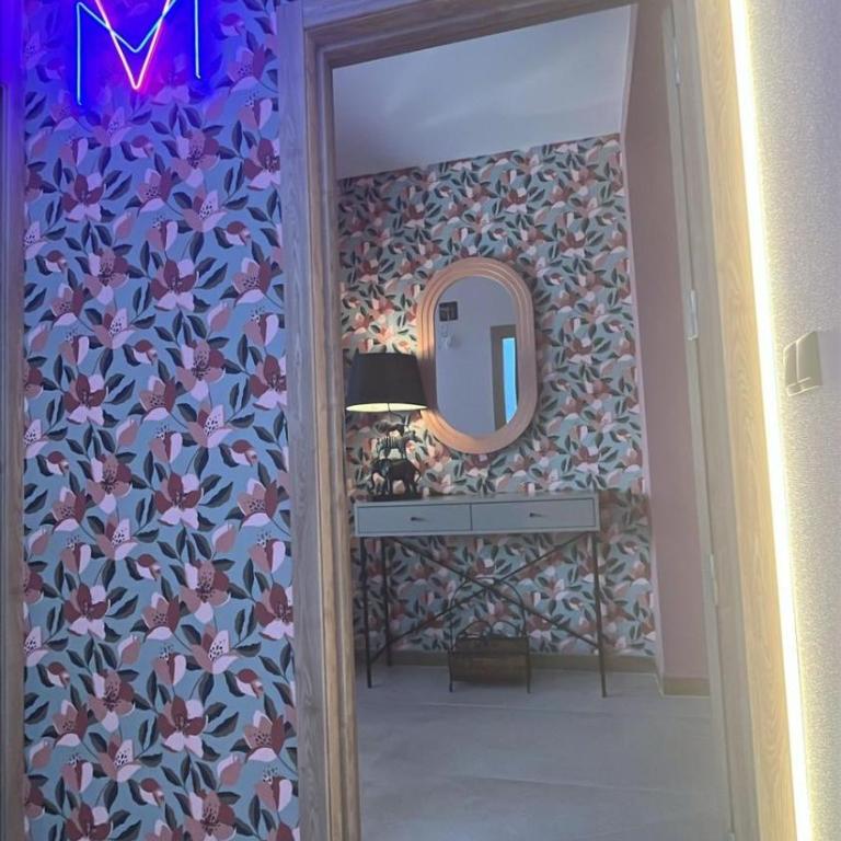 Chloe37 - Two-Bedroom Apartment - 8