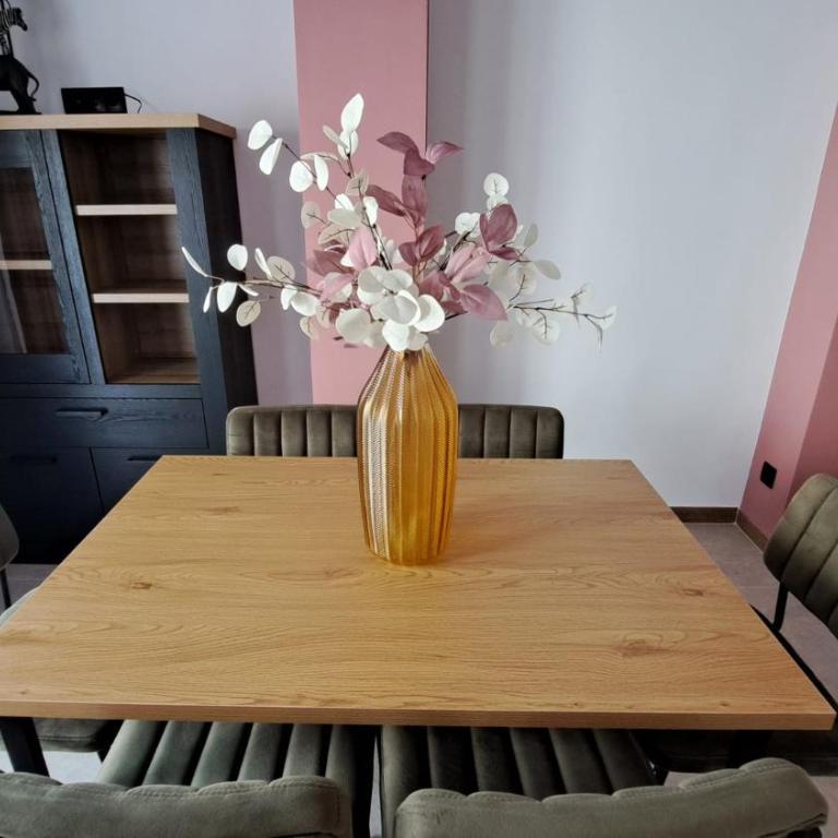 Chloe37 - Two-Bedroom Apartment - 3