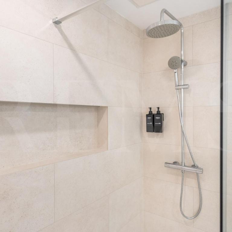 Urban retreat with patio and cinema REMS - Apartamento de 1 dormitorio - 5