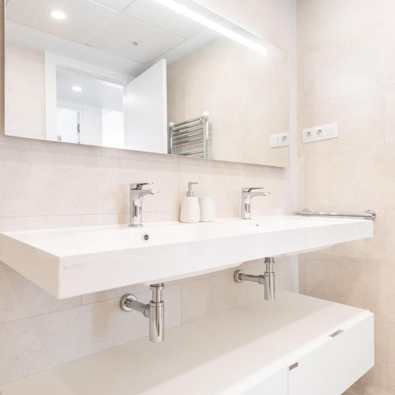 Urban retreat with patio and cinema REMS - Apartamento de 1 dormitorio - 24