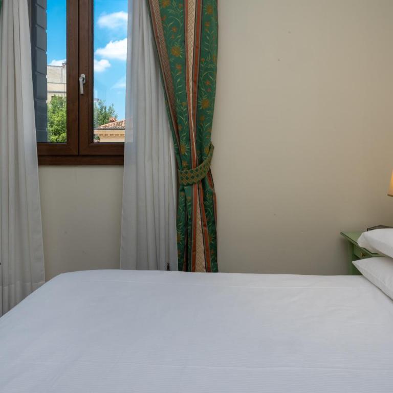Hotel Donatello - Camera Panoramic Matrimoniale/Doppia con Letti Singoli - 6
