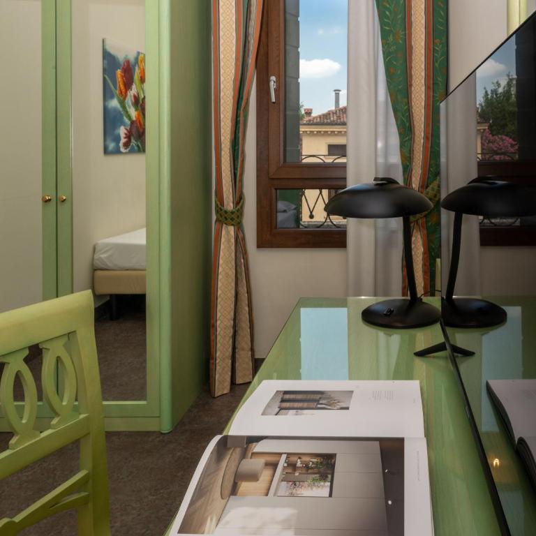 Hotel Donatello - Camera Panoramic Matrimoniale/Doppia con Letti Singoli - 7