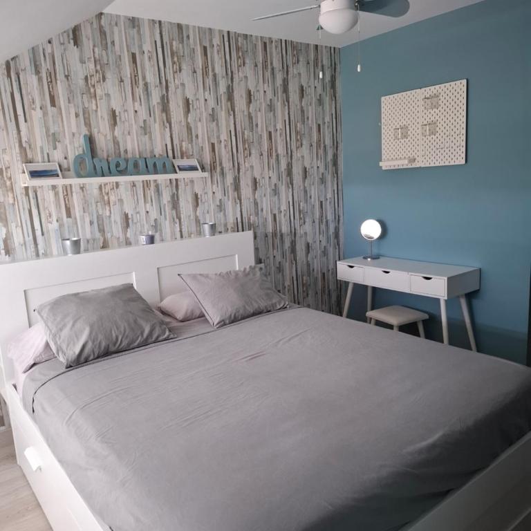 Dúplex con encanto en Ribadumia, incluye garaje - Two-Bedroom Apartment - 27