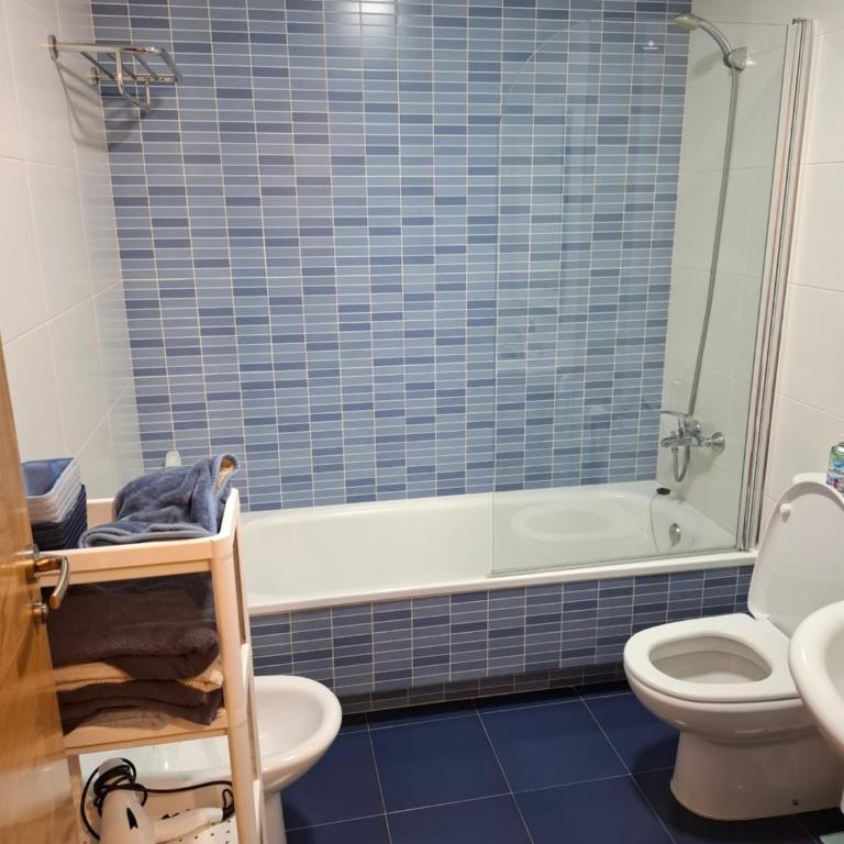 Dúplex con encanto en Ribadumia, incluye garaje - Two-Bedroom Apartment - 16