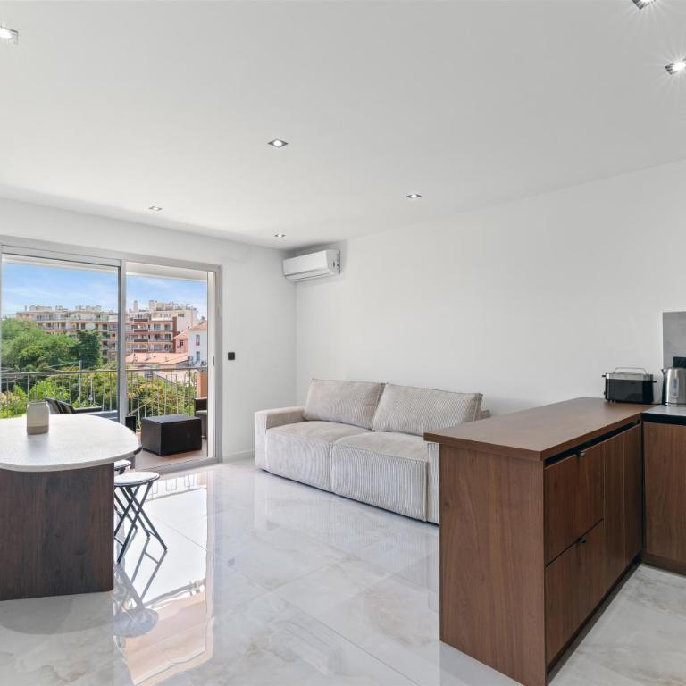 Les étoiles centre Juan Les Pins 6 couchages - Apartment mit 2 Schlafzimmern - 5