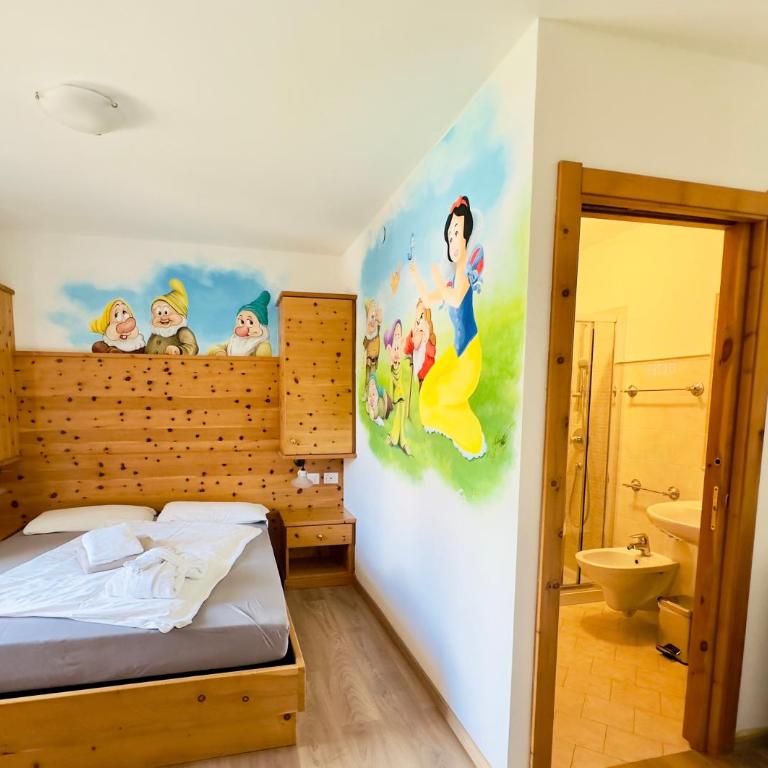 Alpen Family Hotel Someda - Camera Familiare con Balcone - 1