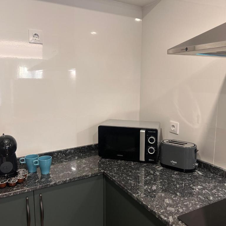 VI Apartamento dos dormitorios junto a Plaza Mayor - Two-Bedroom Apartment - 15