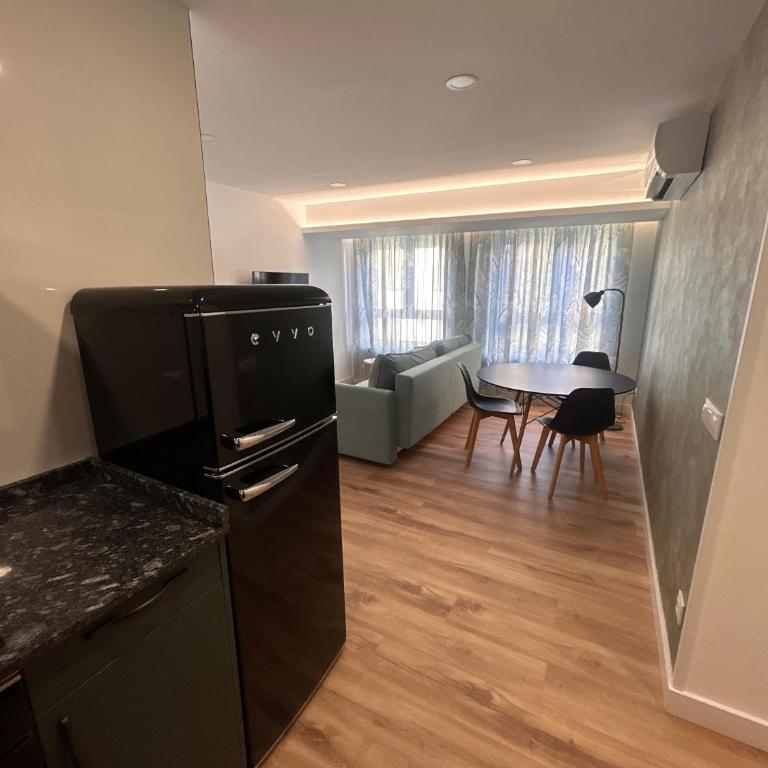 VI Apartamento dos dormitorios junto a Plaza Mayor - Two-Bedroom Apartment - 19