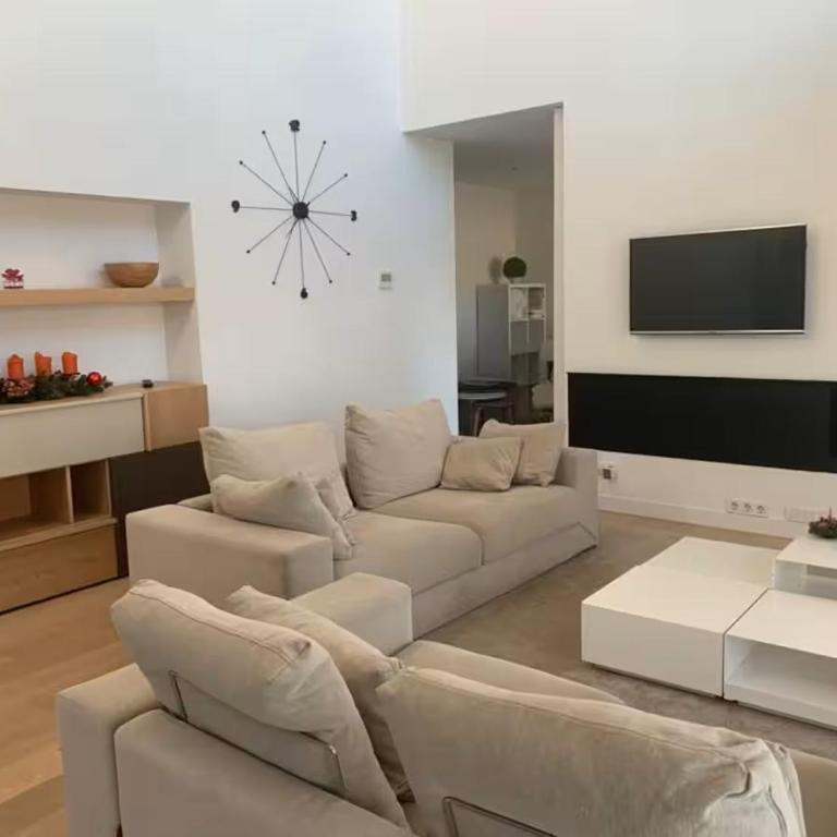 Luxury Golf Villa in Camiral Resort Area near Girona - Villa - 11