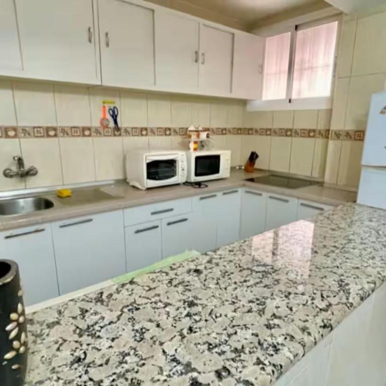 Prime Location! Flat with Sea View -Near Nightlife - Apartamento 1 dormitorio con vistas al mar y terraza - 13