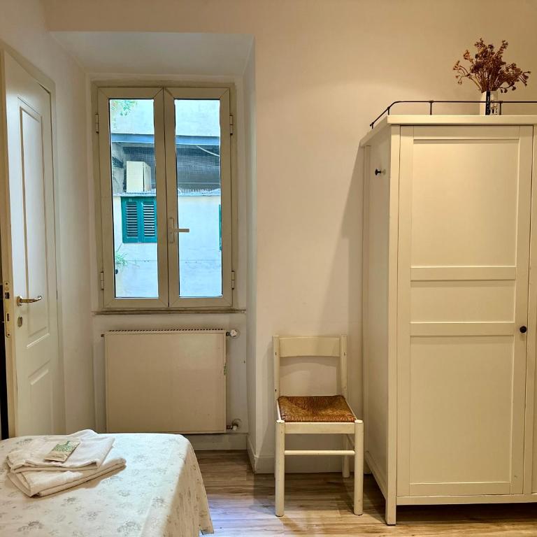 B&B Santi Quattro Al Colosseo - Camera Familiare - Dependance - 8