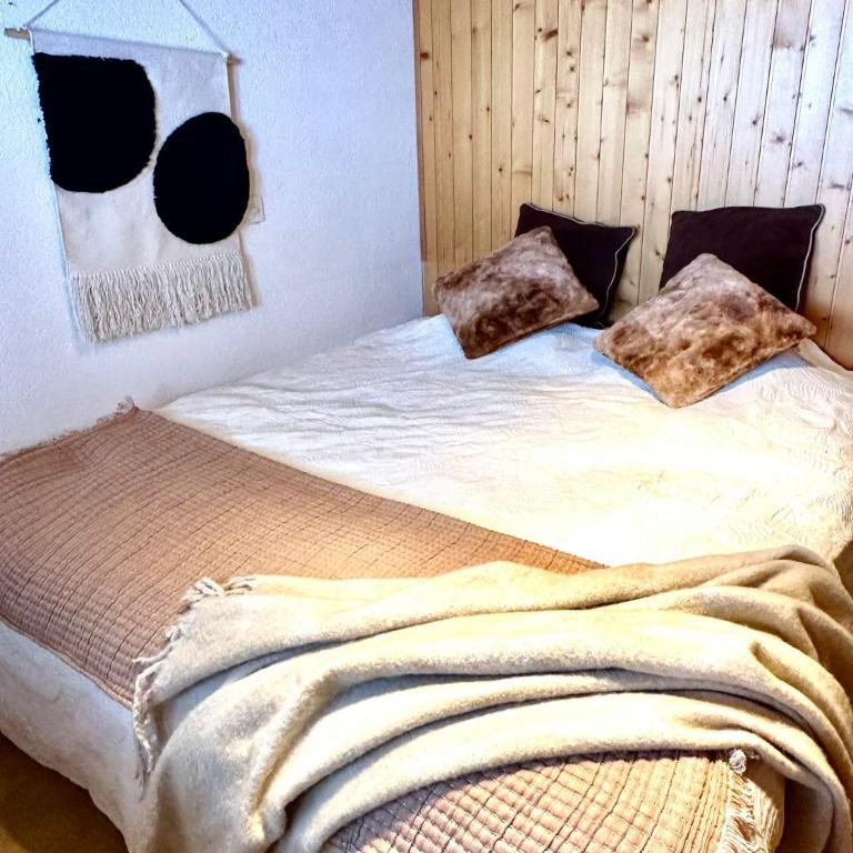Chalet Bliss with Spectacular Views - Apartment - 65