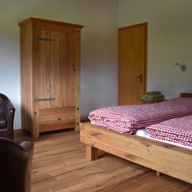 B&B Hängebrigga - Standard Doppelzimmer mit Gemeinschaftsbad - 5