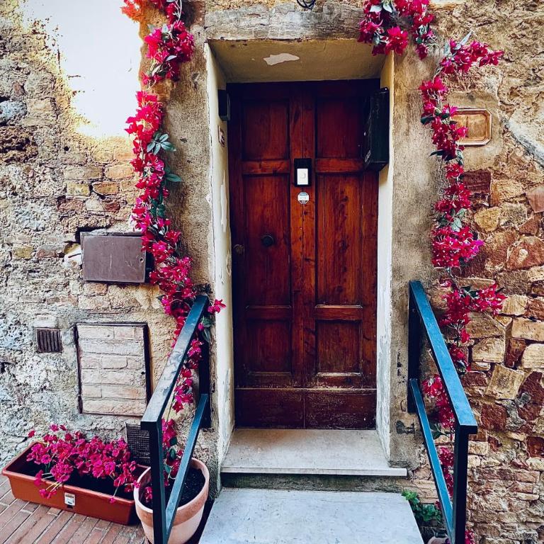 Lovely 2 Bedroom in San Gimignano Historic Center - Two-Bedroom Apartment - 3