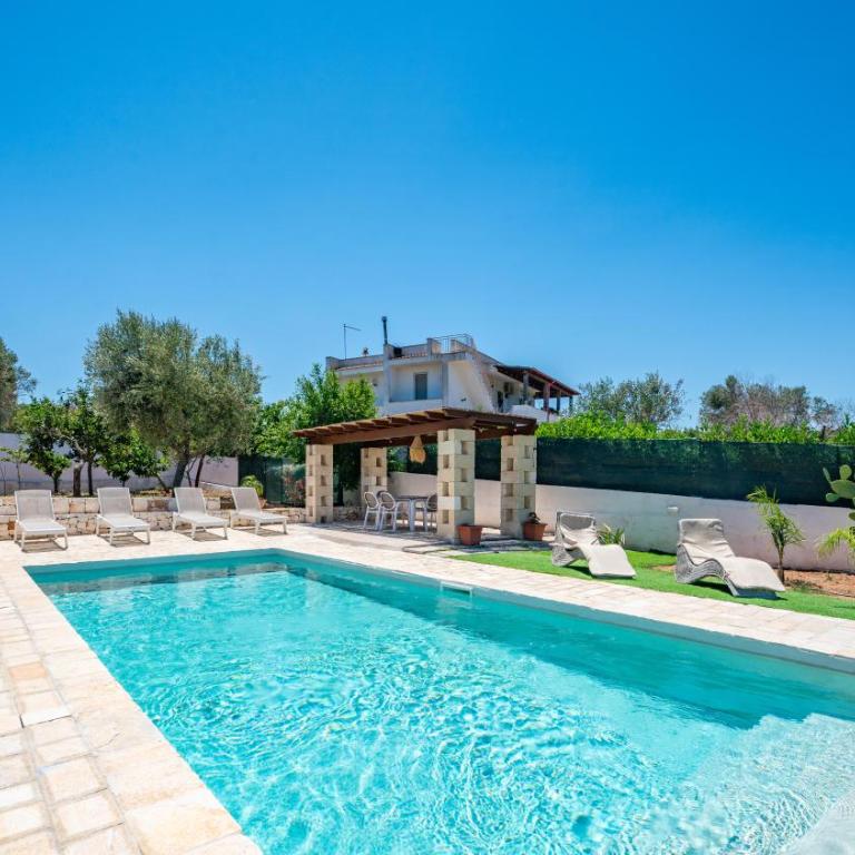 Villa Rita Ostuni with pool by Rentbeat - Villa con 3 Camere da Letto - 1