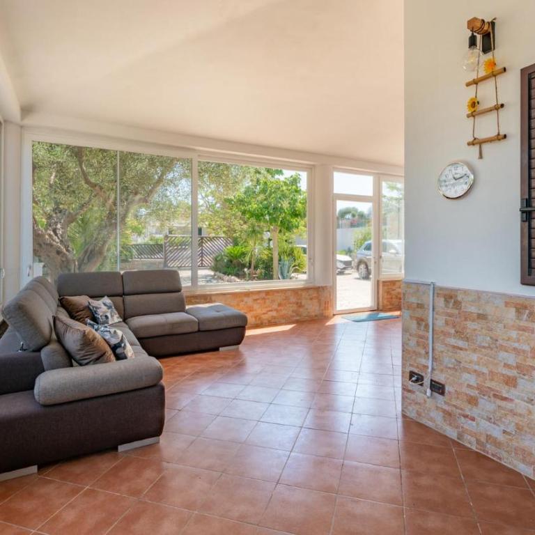 Villa Rita Ostuni with pool by Rentbeat - Villa con 3 Camere da Letto - 48