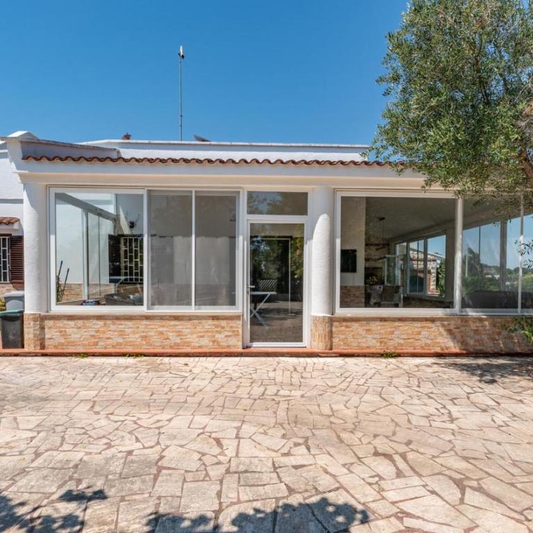 Villa Rita Ostuni with pool by Rentbeat - Villa con 3 Camere da Letto - 60