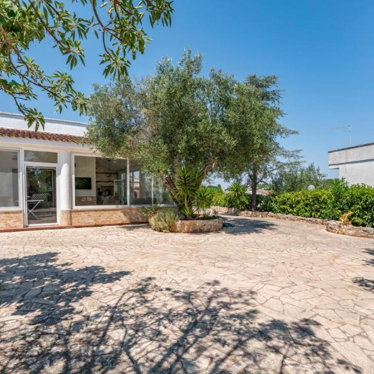Villa Rita Ostuni with pool by Rentbeat - Villa con 3 Camere da Letto - 66