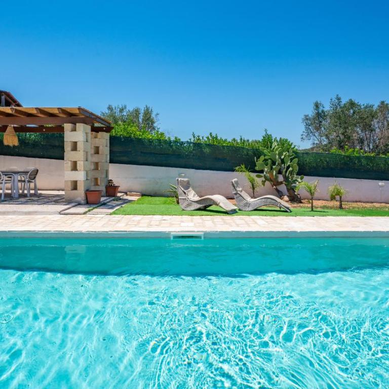 Villa Rita Ostuni with pool by Rentbeat - Villa con 3 Camere da Letto - 55