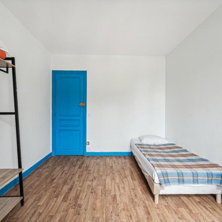 Hotel Tolbiac - Chambre Simple Standard avec Salle de Bains Commune - 1