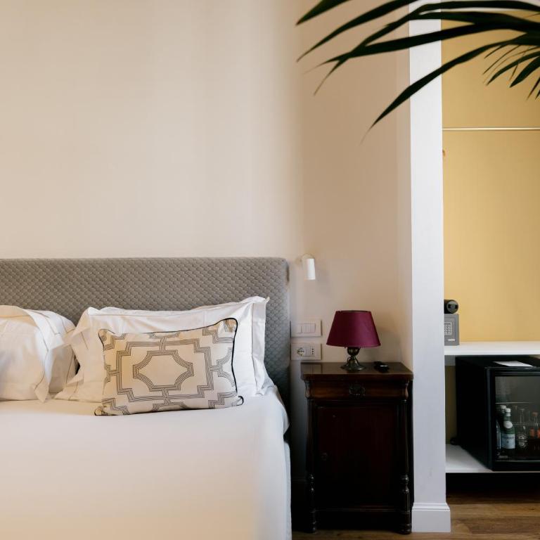 NAMAN HOTELLERIE - Monti - Camera King Deluxe - 4