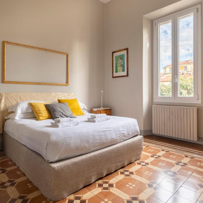 Camere con bagno privato in Villa con giardino - Camera Matrimoniale con Bagno Privato - 2