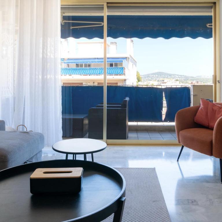 Proche plages Parking Terrasse 5-6 personnes - Appartement 2 Chambres - 7