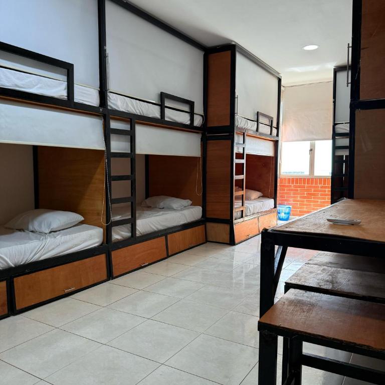 Nueve Uno Hostel - Superior Family Room - 3