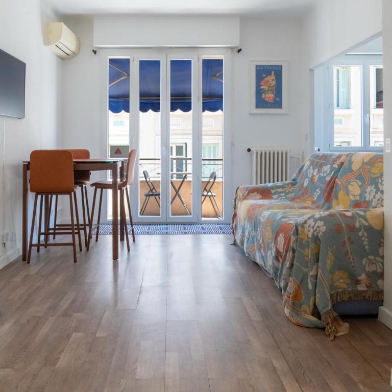 2 pièces - Clim - tram à 5' centre à 15' - Appartement 1 Chambre - 8